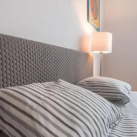 Calderon - In Centre At Universitate & Old Town Appartement