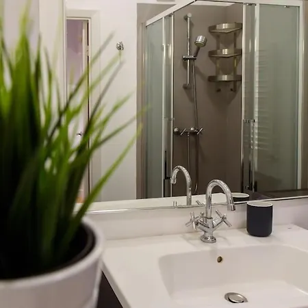 Апартаменты Calderon - In Centre At Universitate & Old Town